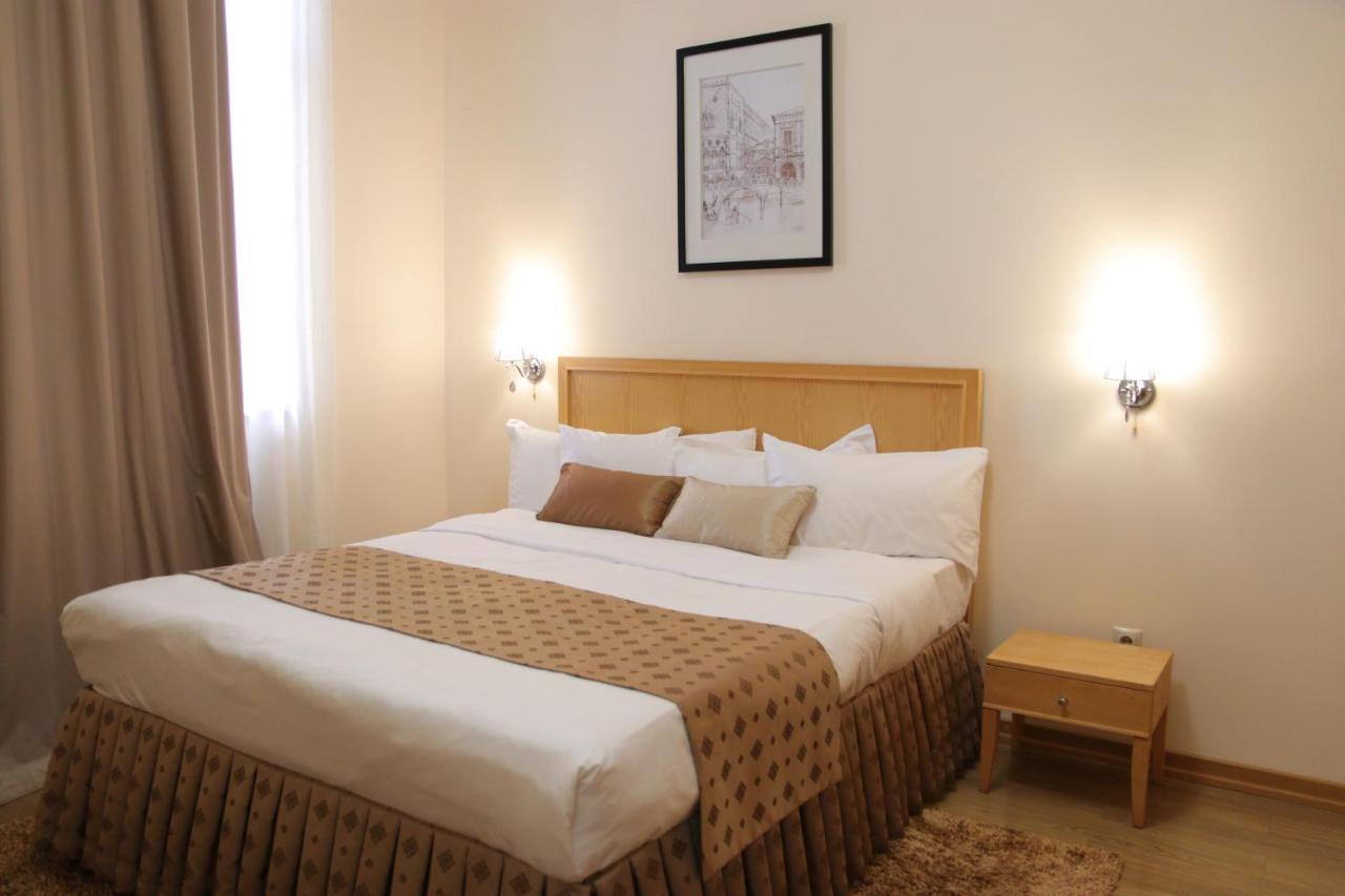 Atb Grand Hotel Atirau Kültér fotó
