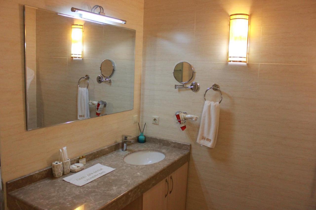 Atb Grand Hotel Atirau Kültér fotó