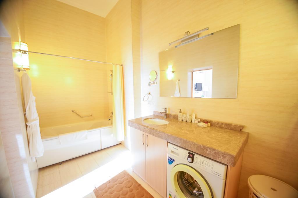 Atb Grand Hotel Atirau Kültér fotó