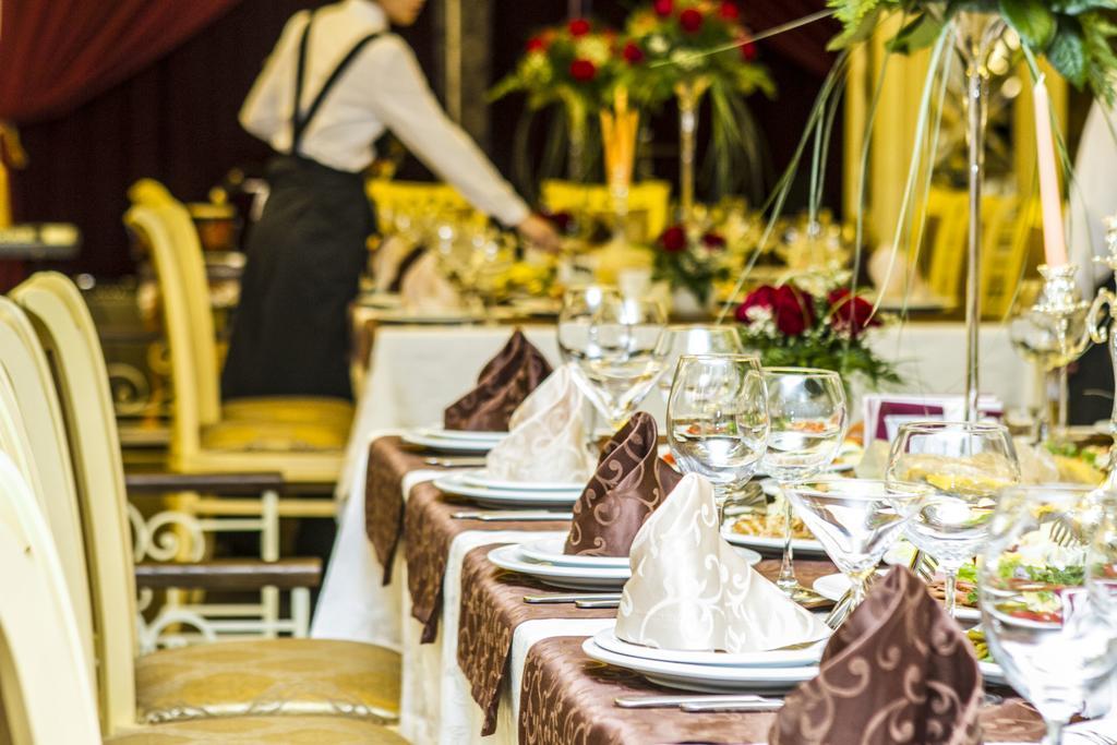 Atb Grand Hotel Atirau Kültér fotó
