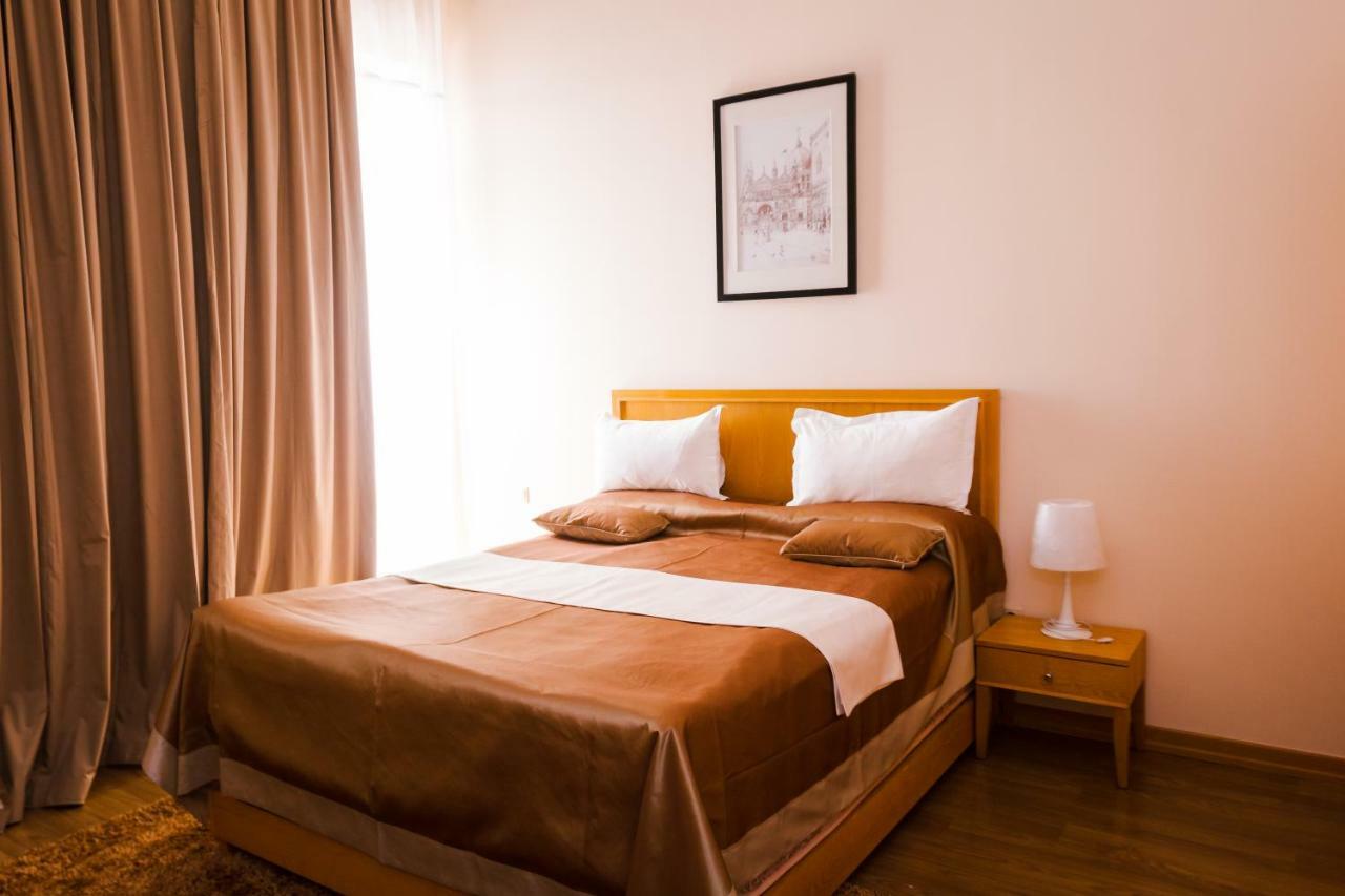 Atb Grand Hotel Atirau Kültér fotó