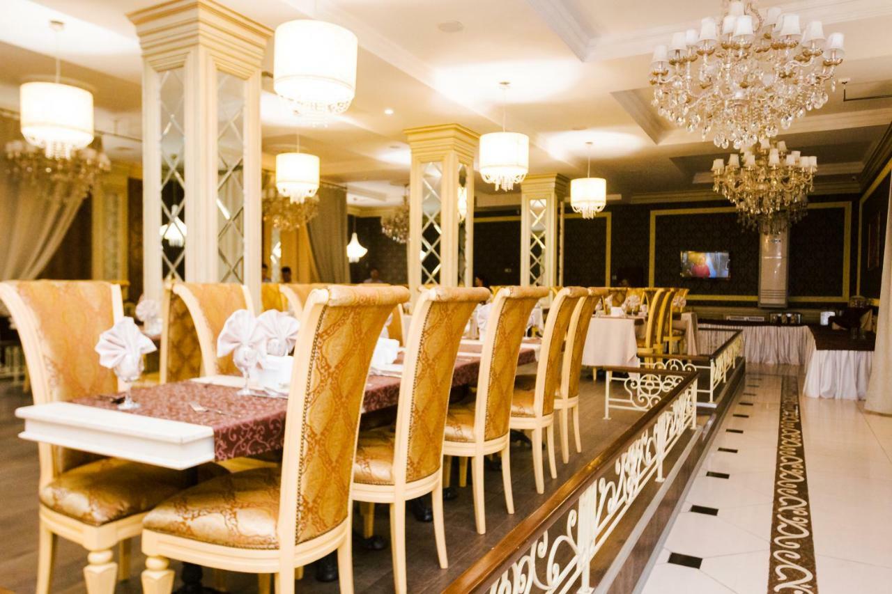Atb Grand Hotel Atirau Kültér fotó